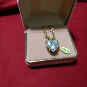 Gold heart necklace